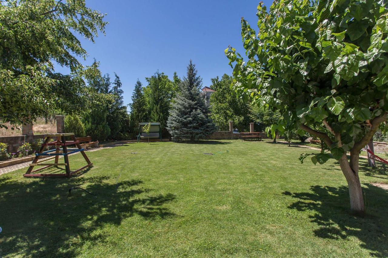 Къща За Гости Перуника Sapareva Banya Exterior photo